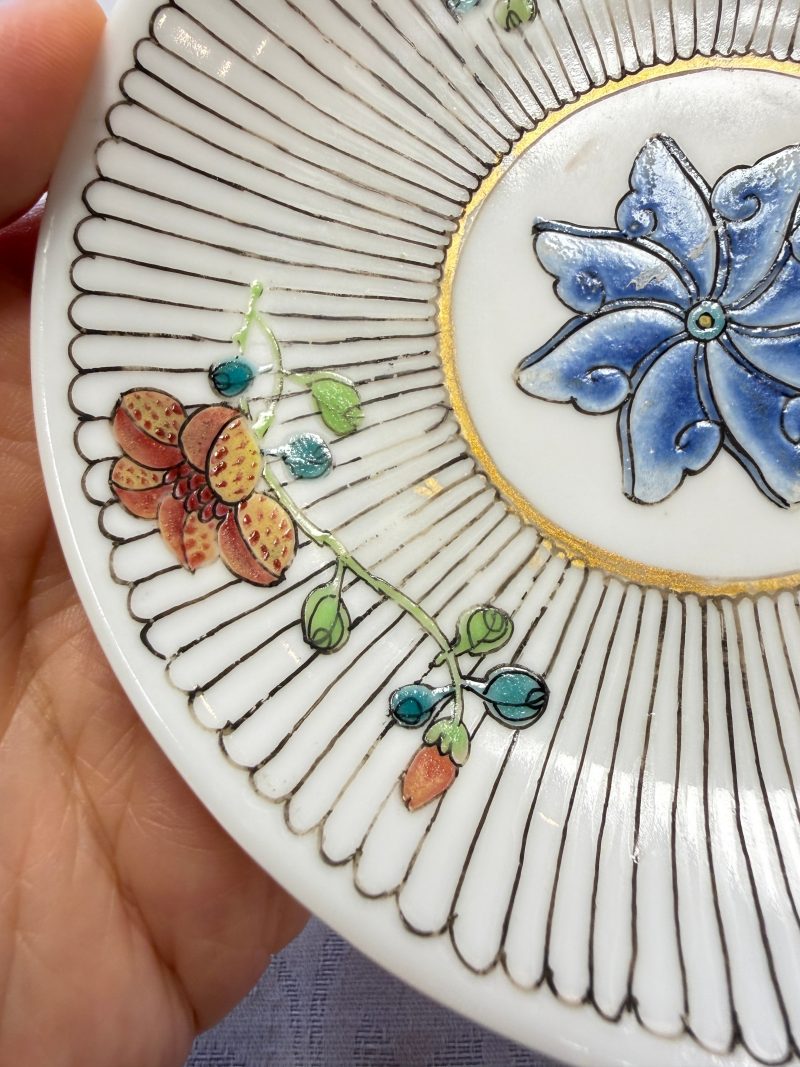 A Chinese famille rose tea bowl and saucer with floral design - 图24