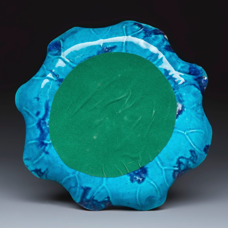 A Chinese turquoise-glazed purple-splashed 'Lotus Leaf' dish - 图2