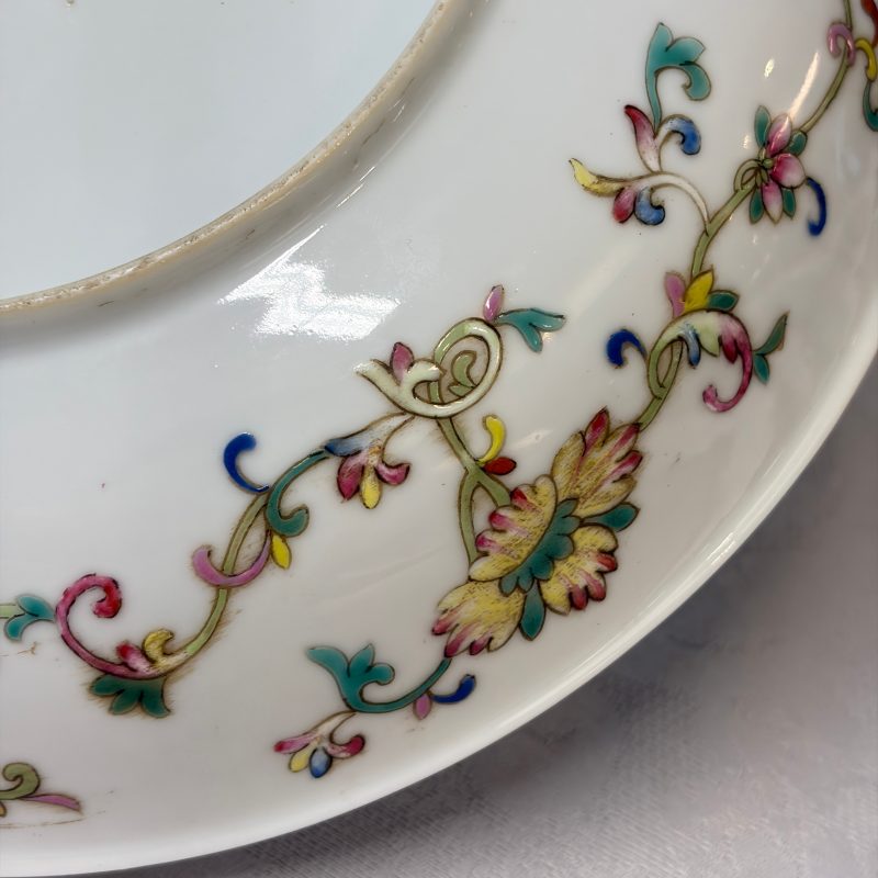 A fine Chinese famille rose 'Pair of Birds among Flowering Branches' plate - 图15