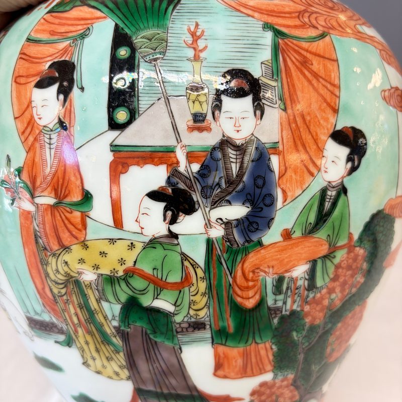 A Chinese famille verte 'Scholars and Court Ladies' baluster vase and cover - 图13