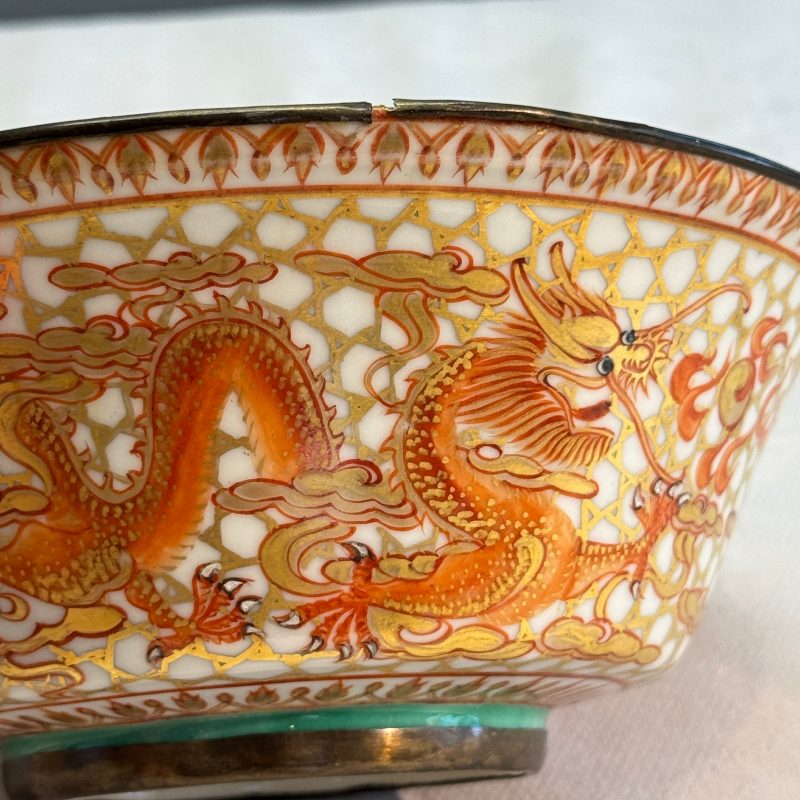 A Chinese Bencharong 'Dragons' bowl and cover for the Thai market - 图23