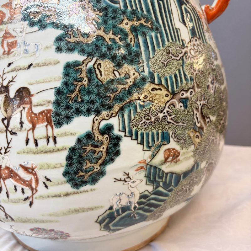 A large Chinese famille rose '100 deer' 'hu' vase - 图30