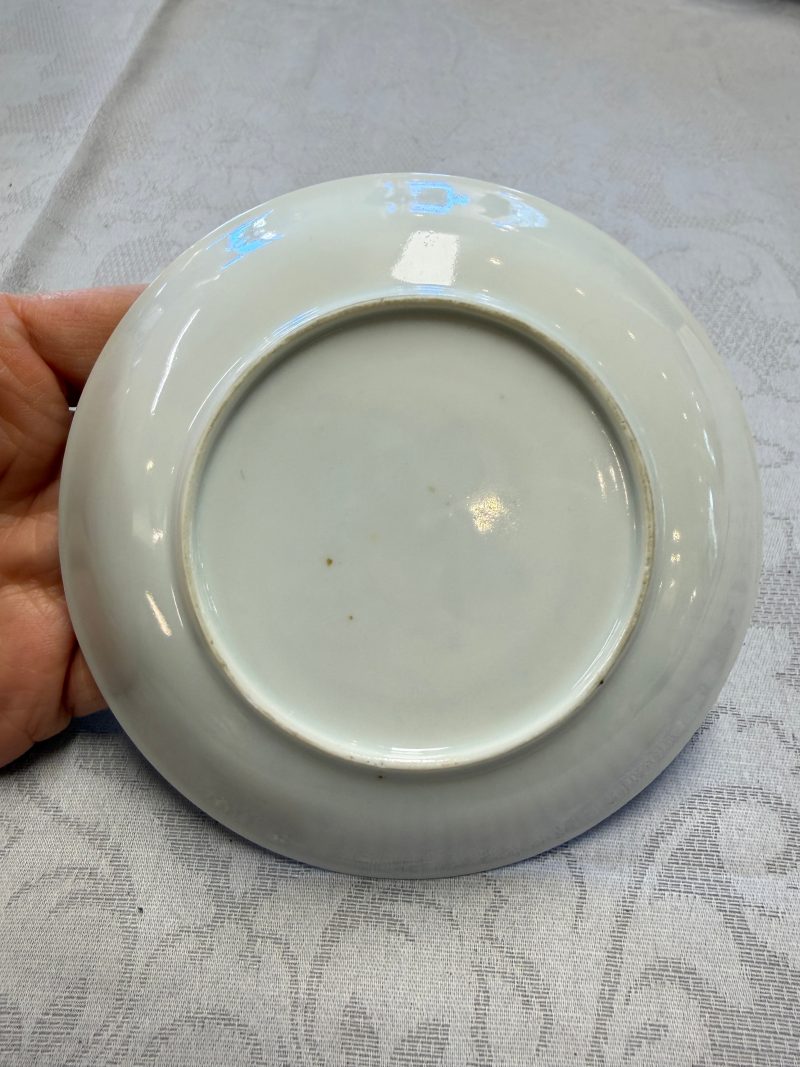 A Chinese famille rose tea bowl and saucer with floral design - 图26