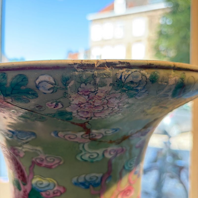 A large Chinese famille rose celadon-ground 'Dragon' vase - 图24