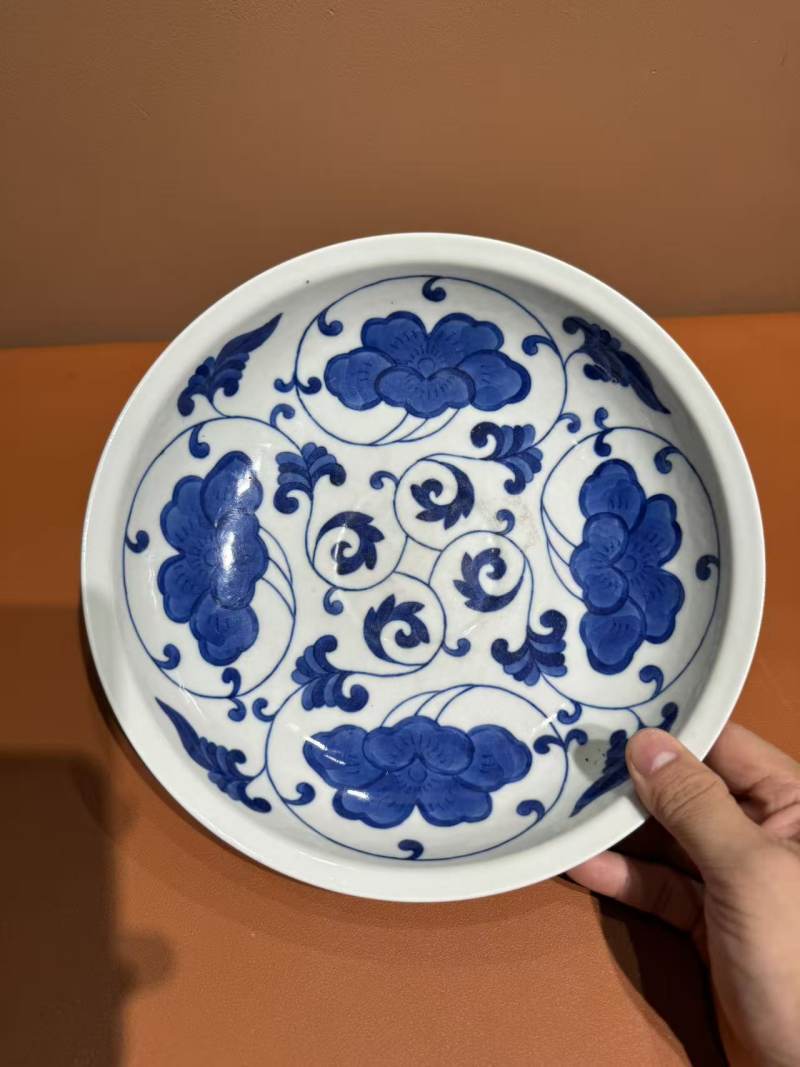 清晚期 青花缠枝花卉图深腹盘 - 图3
