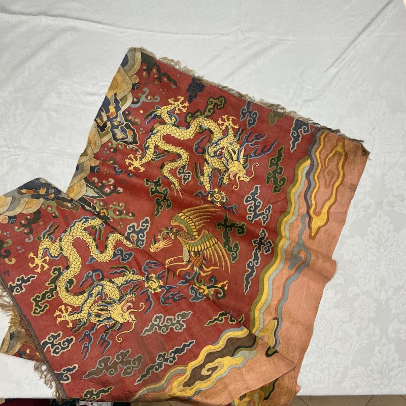 A Chinese kesi silk 'Dragons and Phoenixes' panel - 图4