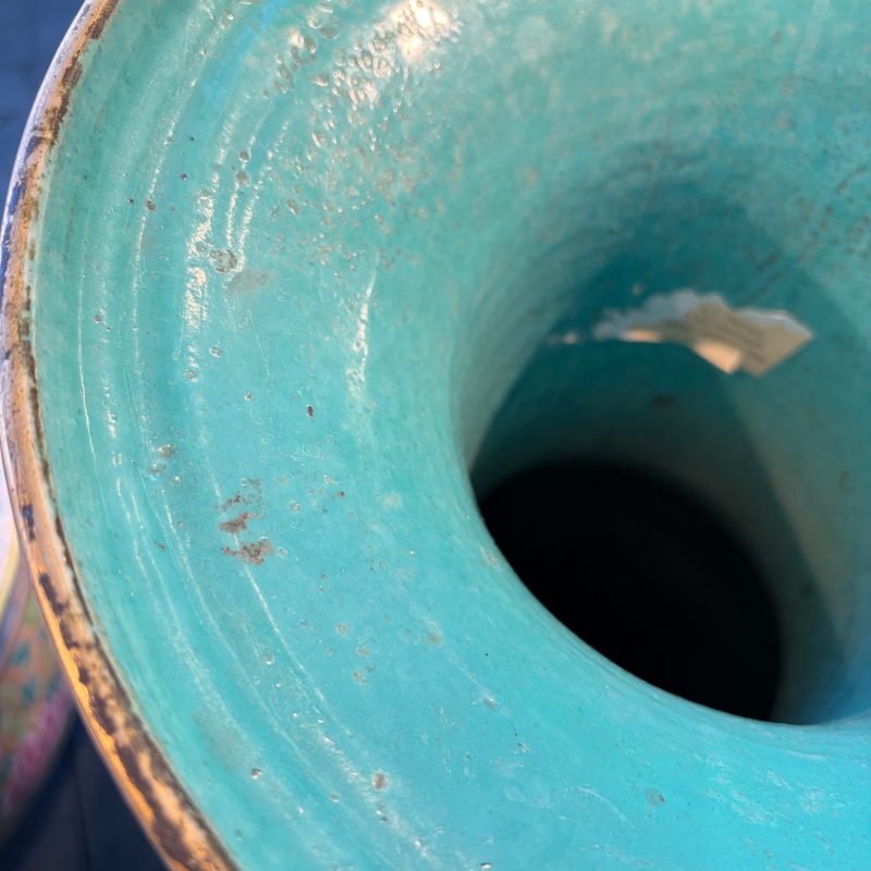 A large Chinese famille rose celadon-ground 'Dragon' vase - 图25