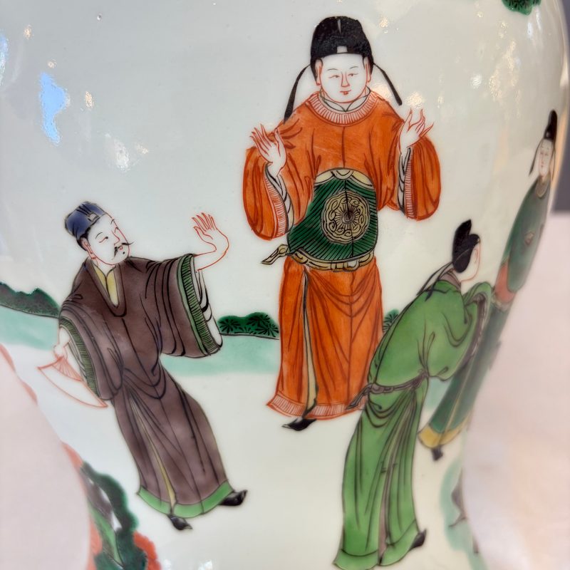 A Chinese famille verte 'Scholars and Court Ladies' baluster vase and cover - 图19