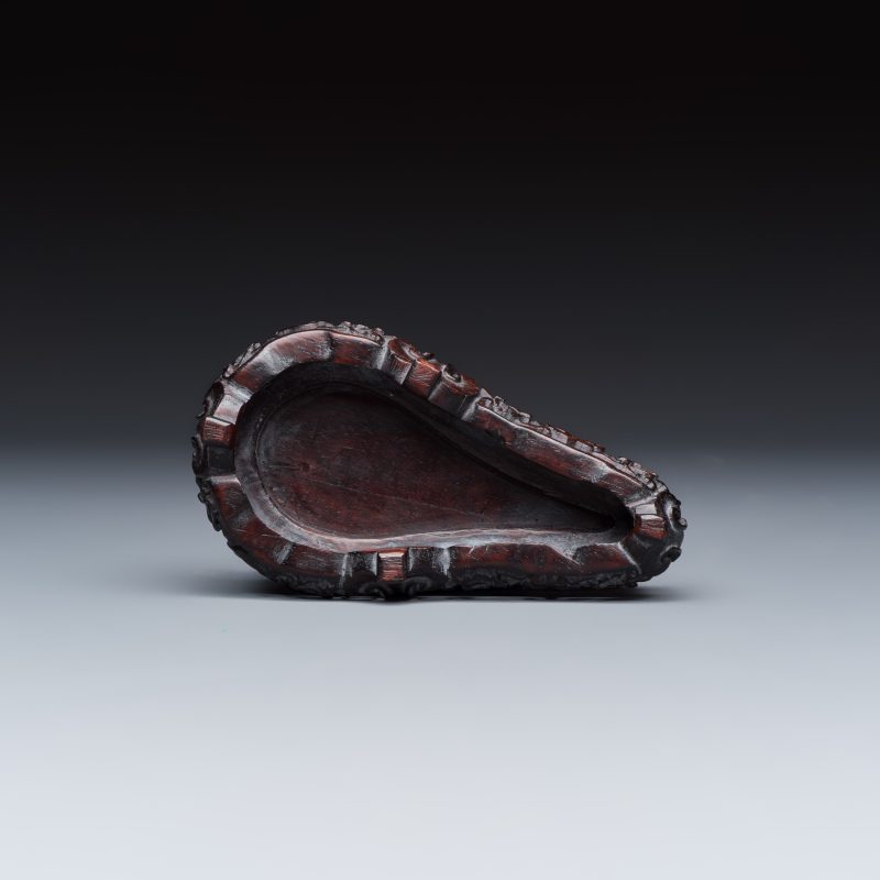 A Chinese famille verte sancai biscuit rhyton or libation cup in the shape of a buffalo head - 图9