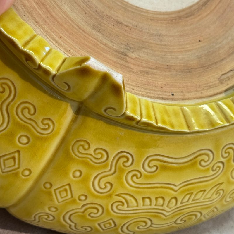 A Chinese yellow-glazed brush washer - 图19