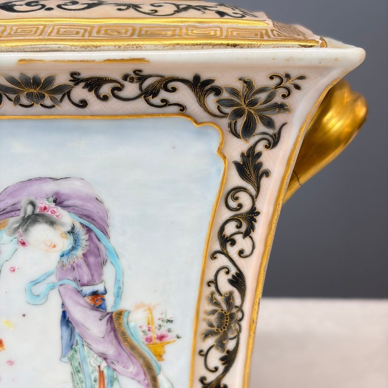 A pair of extremely rare Chinese Canton famille rose bough pots - 图66