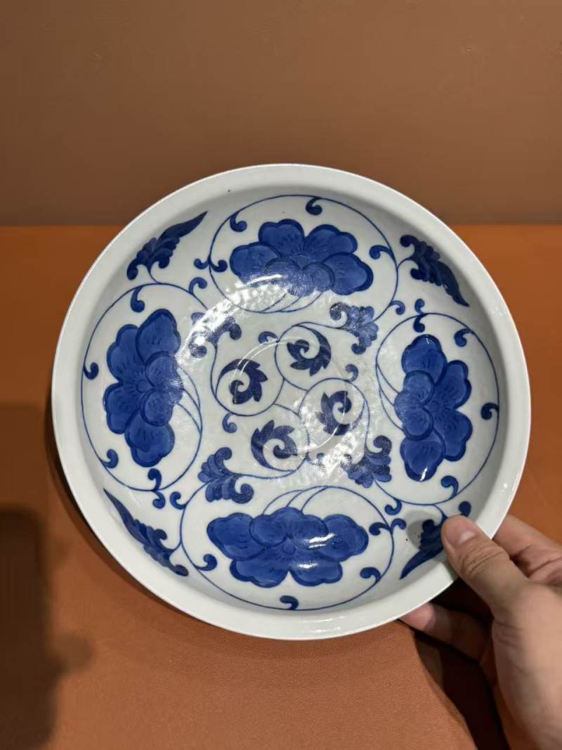 清晚期 青花缠枝花卉图深腹盘 - 图4