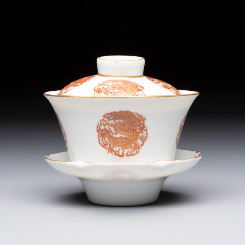 A fine Chinese iron-red and gilt-decorated 'Dragon' covered tea bowl with stand - 图2