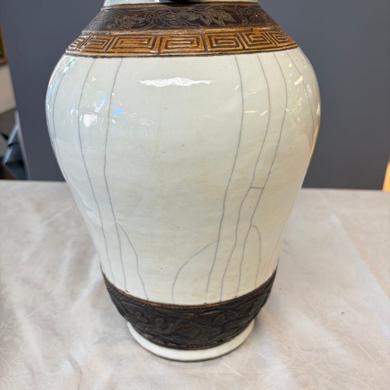 An unusual Chinese Nanking vase decorated with various glazes - 图24