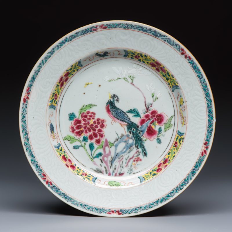 Two pairs of Chinese famille rose plates - 图2