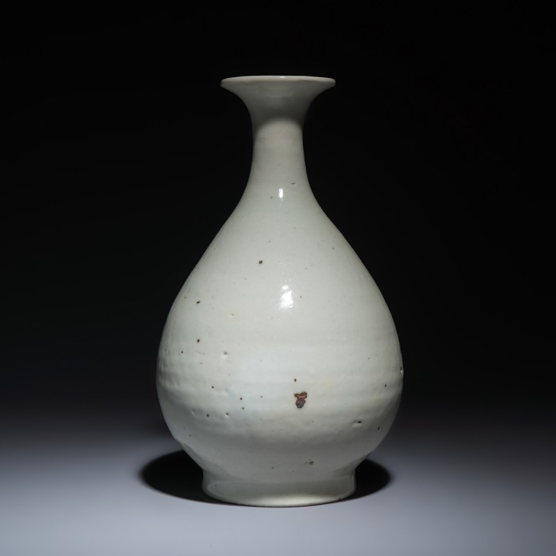 A Chinese white-glazed 'Yuhuchunping' vase - 图4