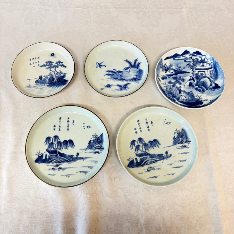 Five Chinese blue and white 'Bleu de Hue' 'Riverscape' plates - 图12