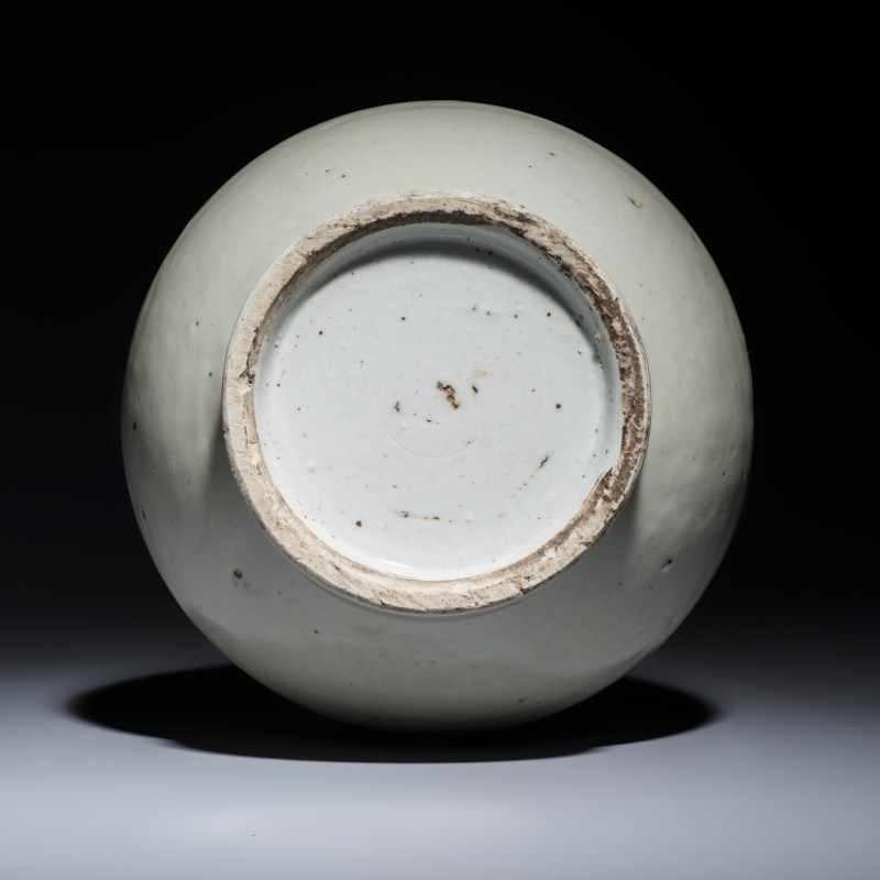 A Chinese white-glazed 'Yuhuchunping' vase - 图7