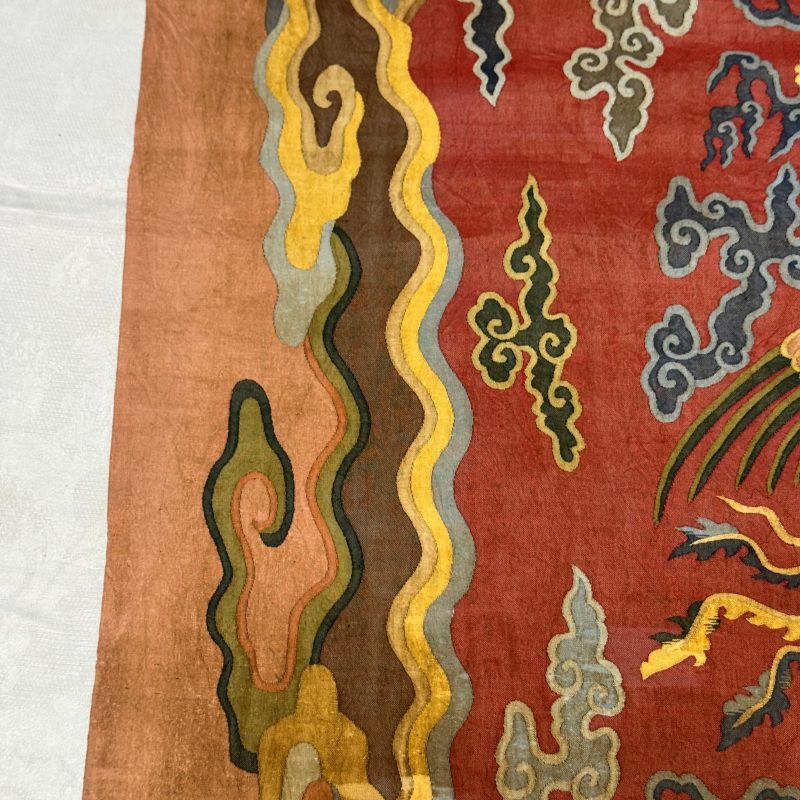 A Chinese kesi silk 'Dragons and Phoenixes' panel - 图9