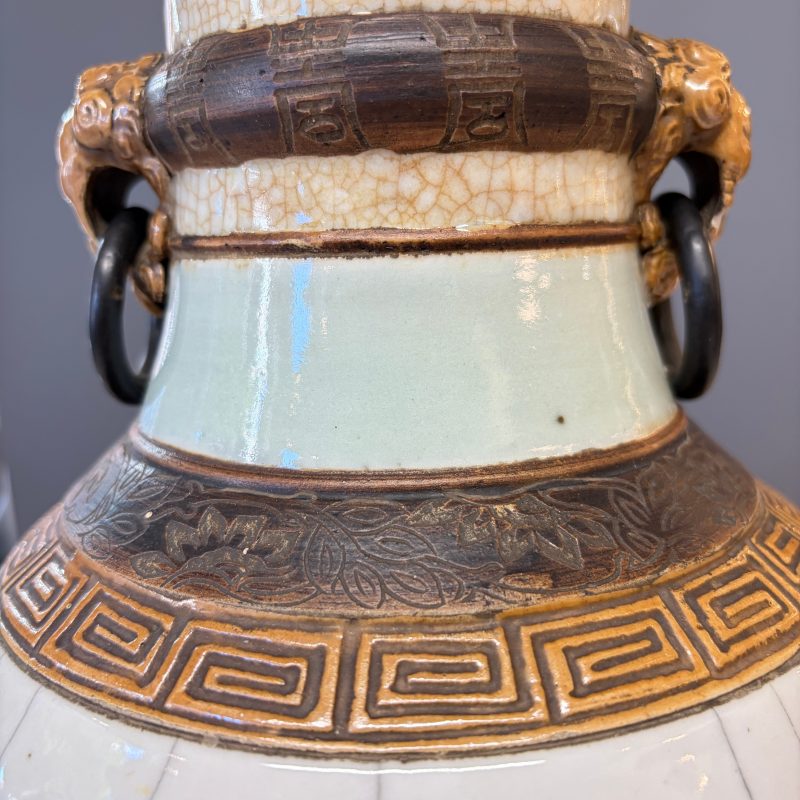 An unusual Chinese Nanking vase decorated with various glazes - 图12