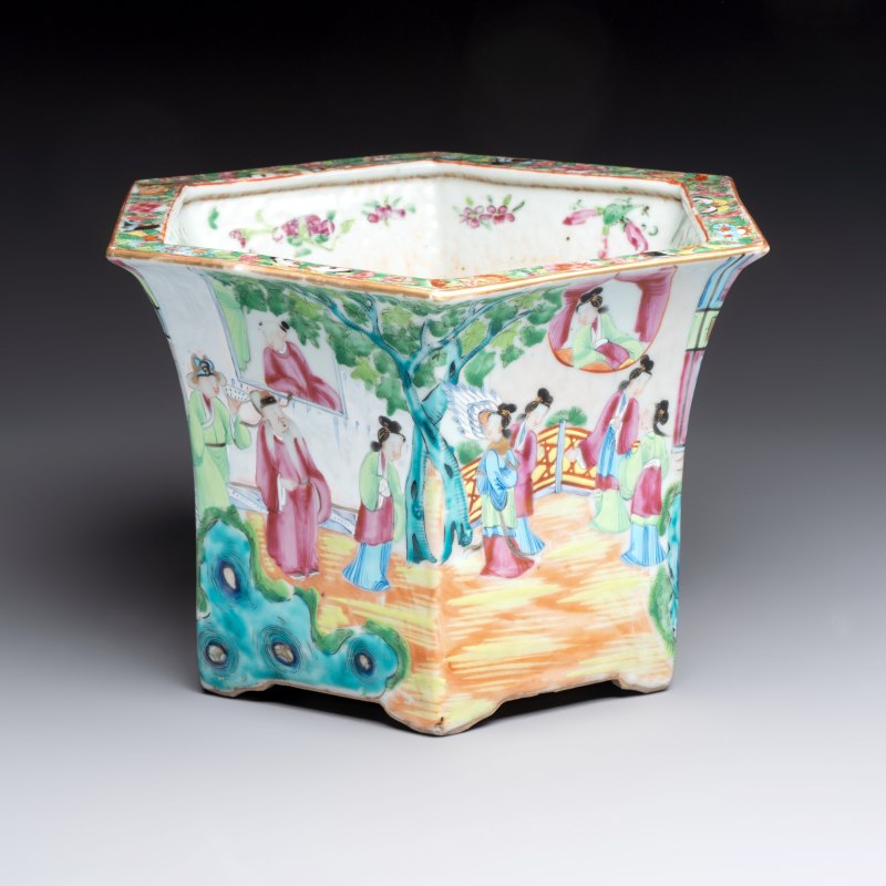 A Chinese Canton famille rose hexagonal planter and stand with narrative design - 图5