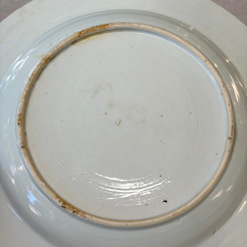 A collection of 13 Chinese famille rose 'Landscape' plates and dishes - 图147