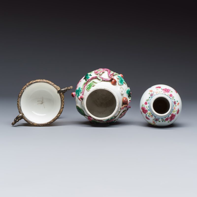 11 Chinese famille rose wares, one with gilt-bronze mounts - 图20