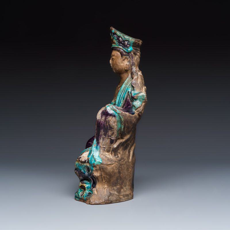 A Chinese Fahua-glazed stoneware model of Guanyin - 图2