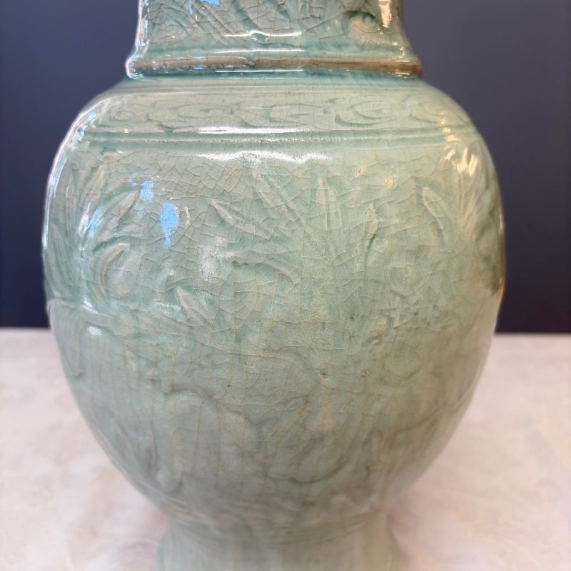 A Chinese Longquan celadon-glazed incised 'Peony' yenyen vase - 图10