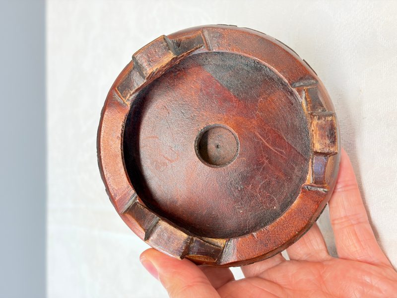 A Chinese famille verte 'Dragon' bowl on a later wooden stand - 图25