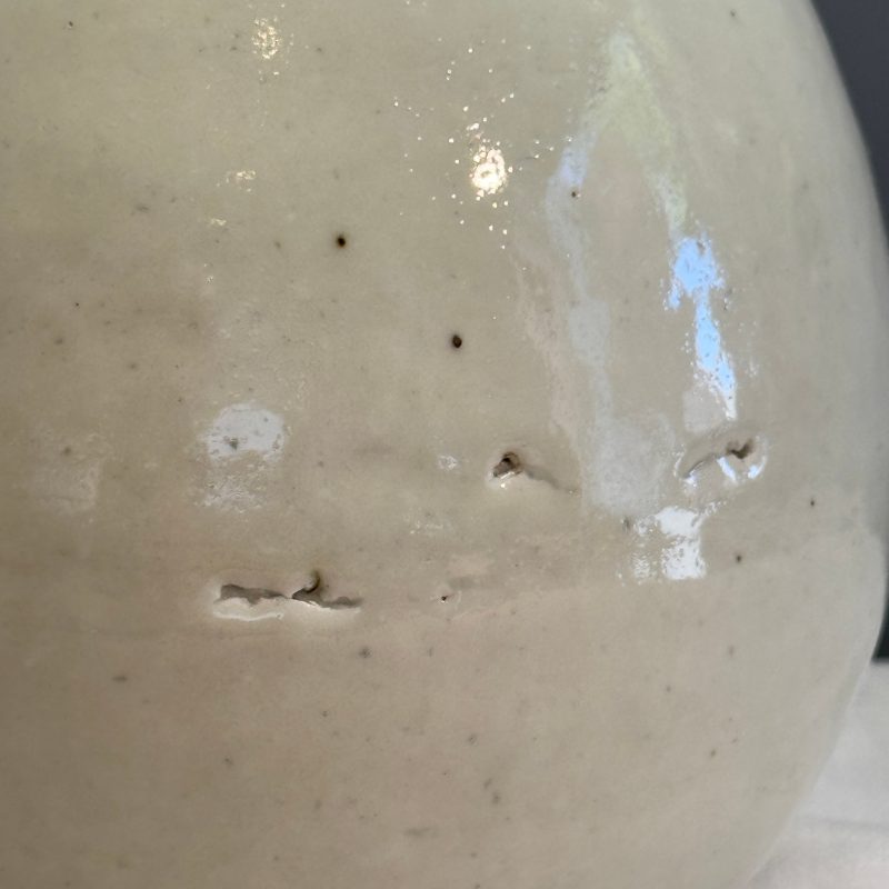 A Chinese white-glazed 'Yuhuchunping' vase - 图10