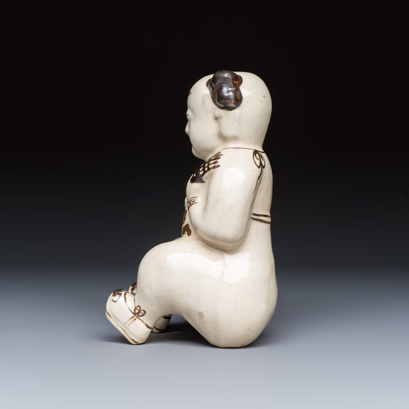 A Chinese Cizhou figure of a seated boy - 图3