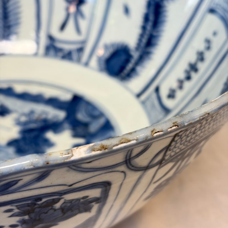 A large Chinese 'Kraak' blue and white 'Mountainous Landscape' bowl - 图13