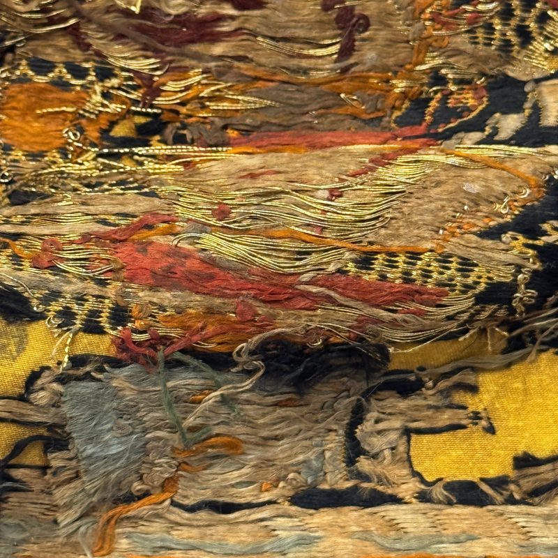 A small Chinese gold-thread brocade 'Dragon' panel - 图14