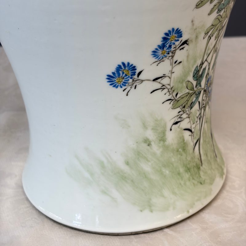 A Chinese famille rose 'Birds Among Flowering Branches' vase - 图22