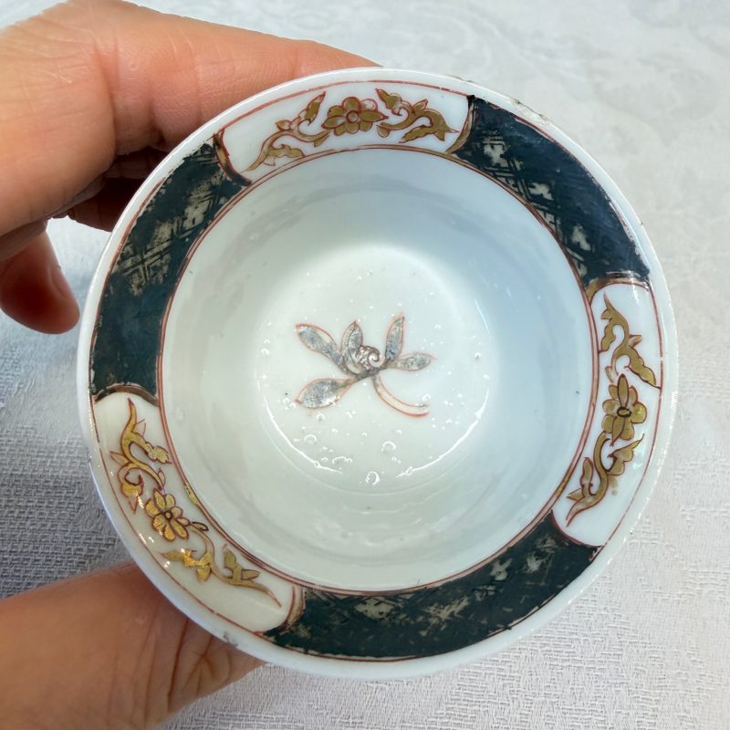 A set of six Chinese silver and gilt-decorated 'Pheasants Among Flowering Branches' tea bowls and saucers - 图47