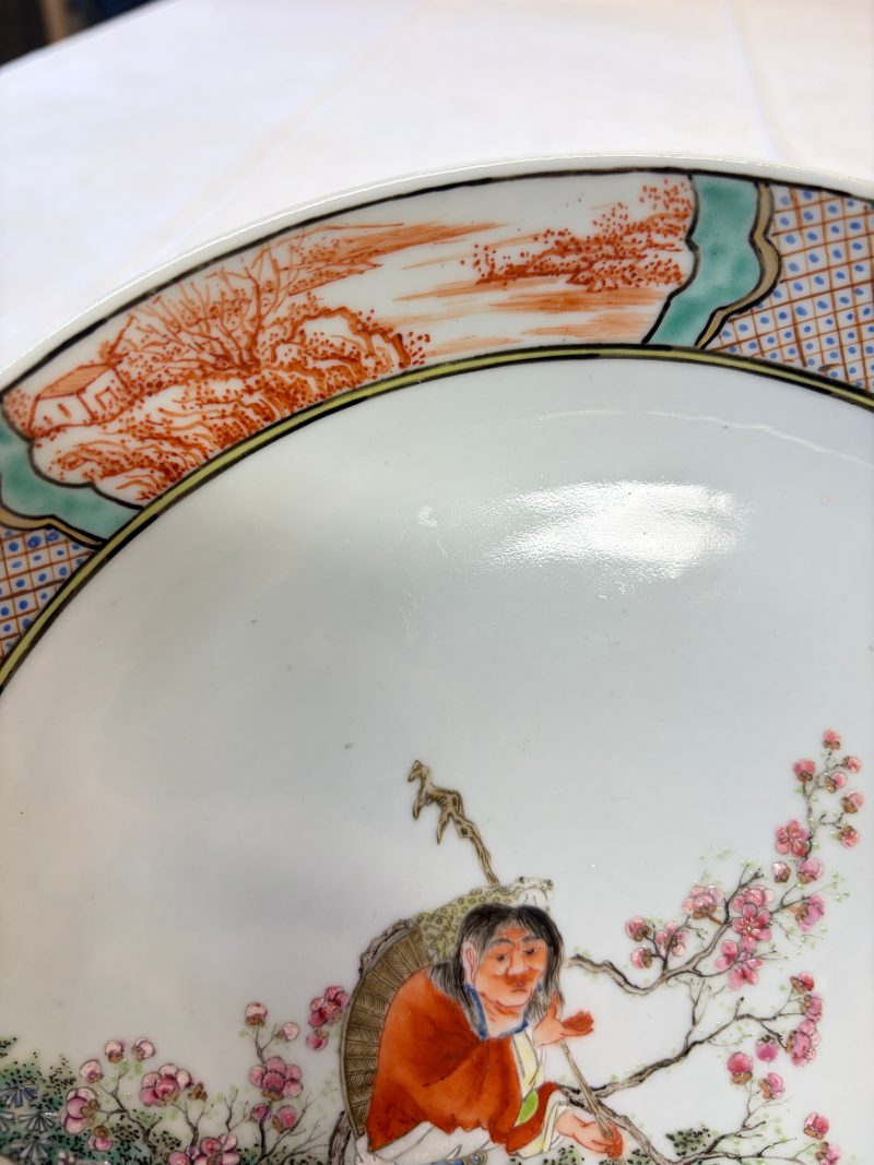 A Chinese famille rose 'Liuhai and the Three-Legged Toad' dish - 图6