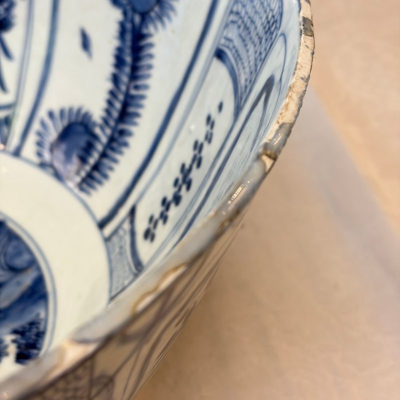 A large Chinese 'Kraak' blue and white 'Mountainous Landscape' bowl - 图14