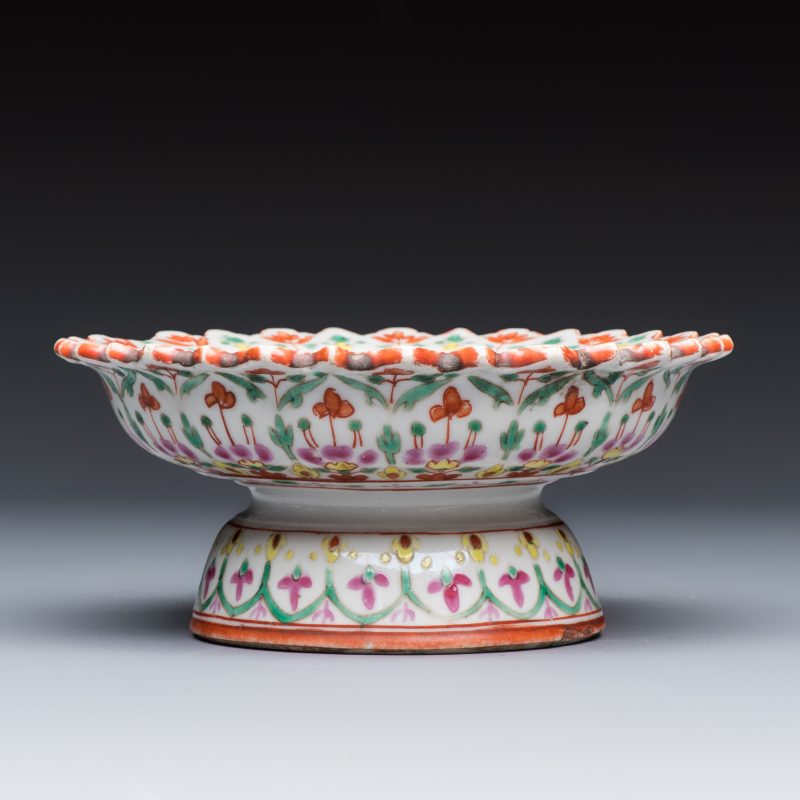 A group of nine Chinese Bencharong wares for the Thai market - 图10