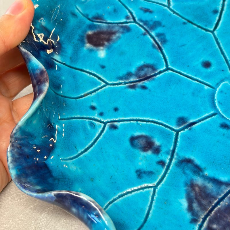 A Chinese turquoise-glazed purple-splashed 'Lotus Leaf' dish - 图7