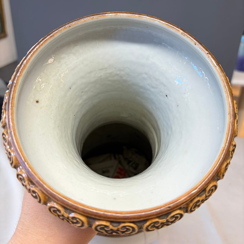 An unusual Chinese Nanking vase decorated with various glazes - 图25