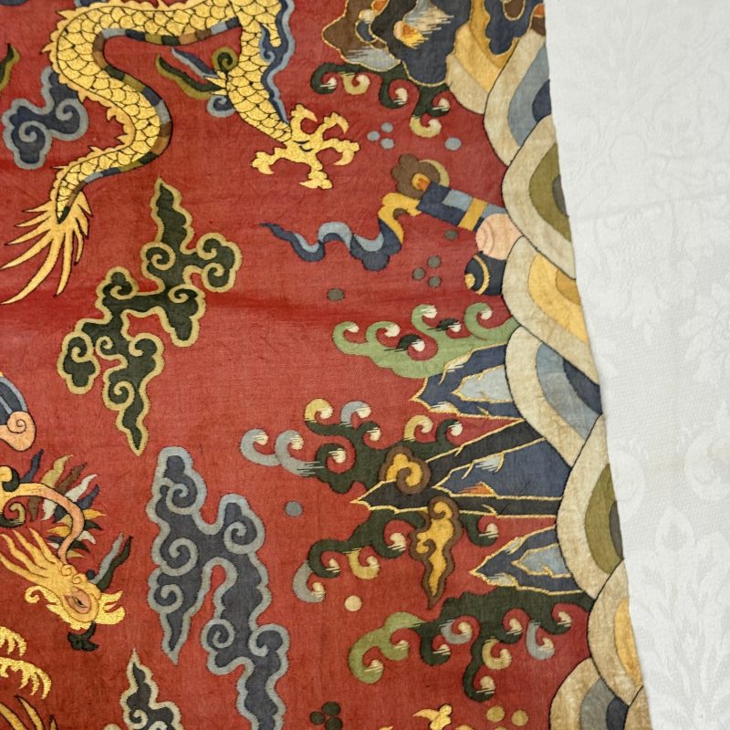 A Chinese kesi silk 'Dragons and Phoenixes' panel - 图14