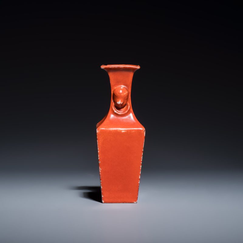 Three Chinese monochrome wares, one with a wooden stand - 图17