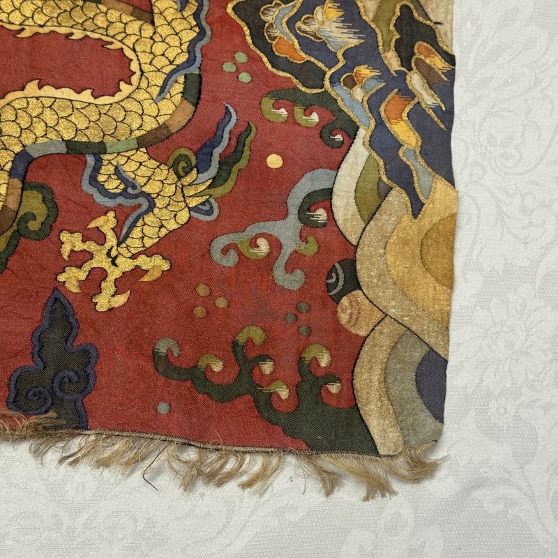 A Chinese kesi silk 'Dragons and Phoenixes' panel - 图17