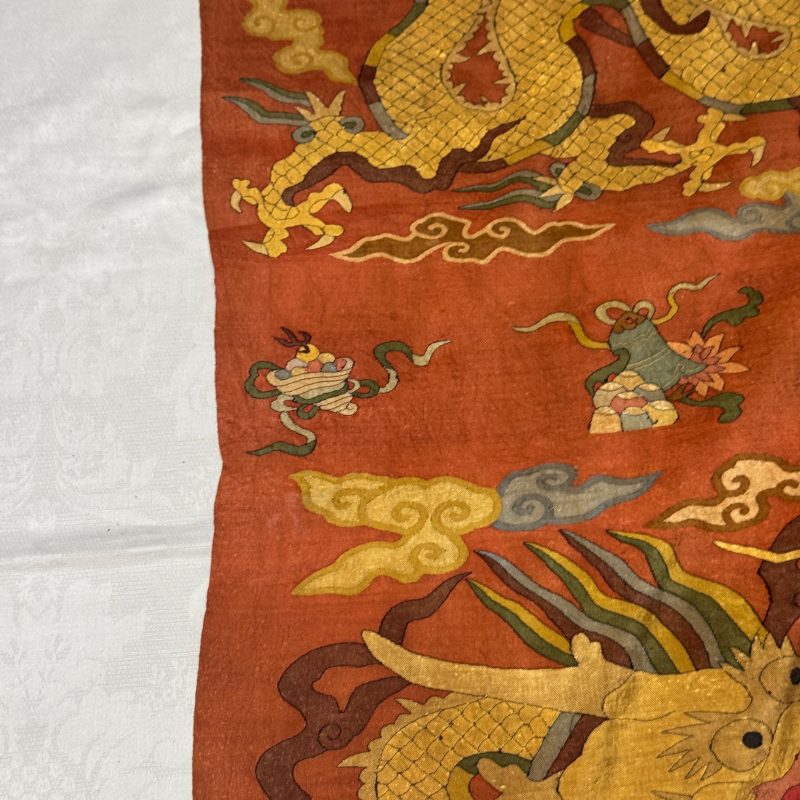 A Chinese coral-ground kesi 'Dragons' panel - 图22