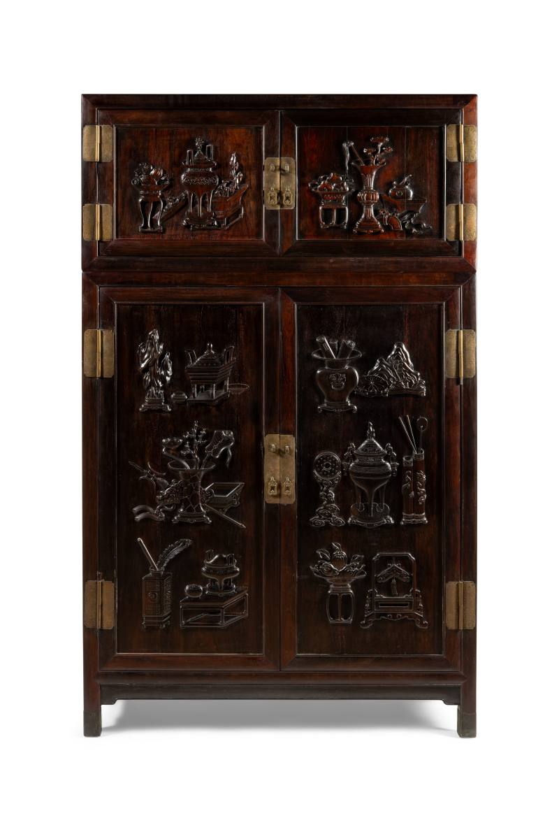 A finely carved ‘Hundred Antiques’ zitan compound cabinet, Sijiangui - 图1