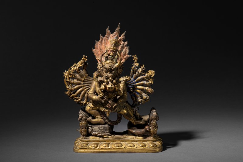 A parcel gilt-bronze figure of Yamantaka Vajrabhairava and Vajravetali - 图12