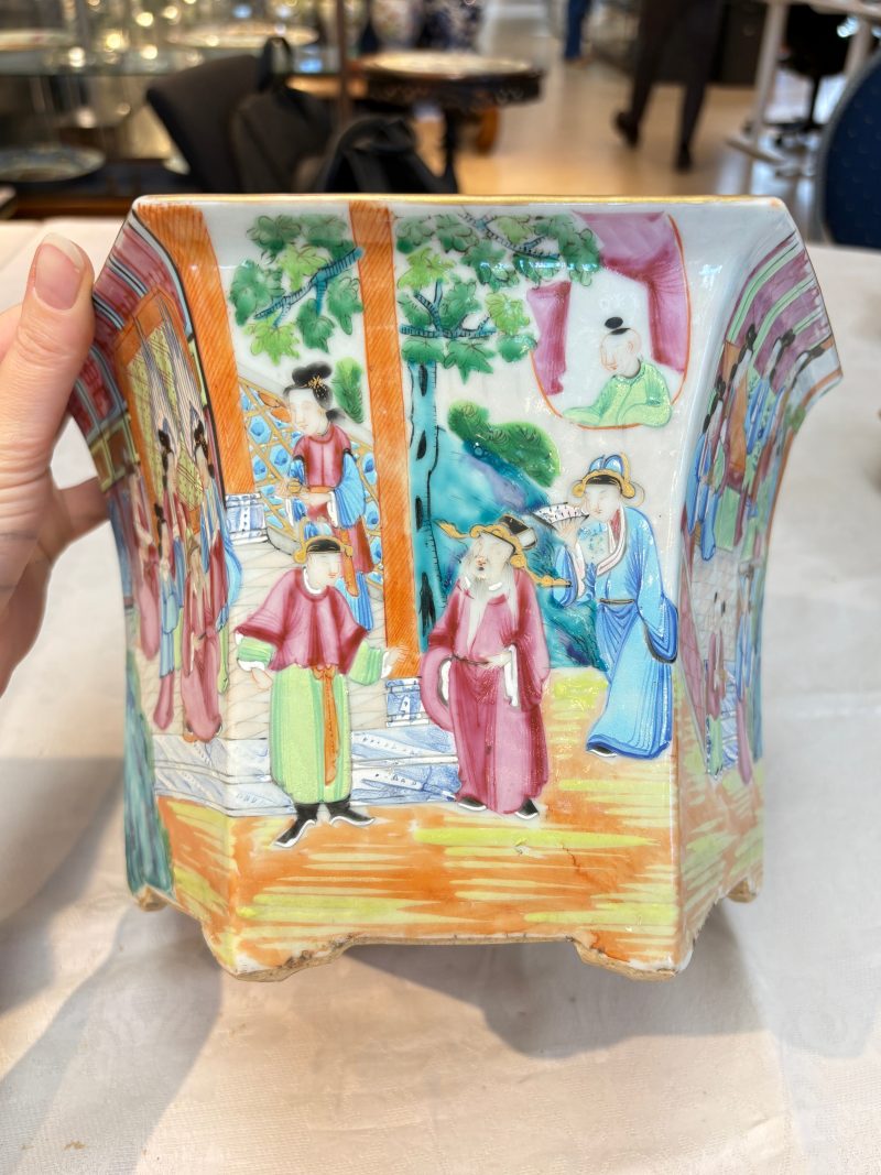 A Chinese Canton famille rose hexagonal planter and stand with narrative design - 图11