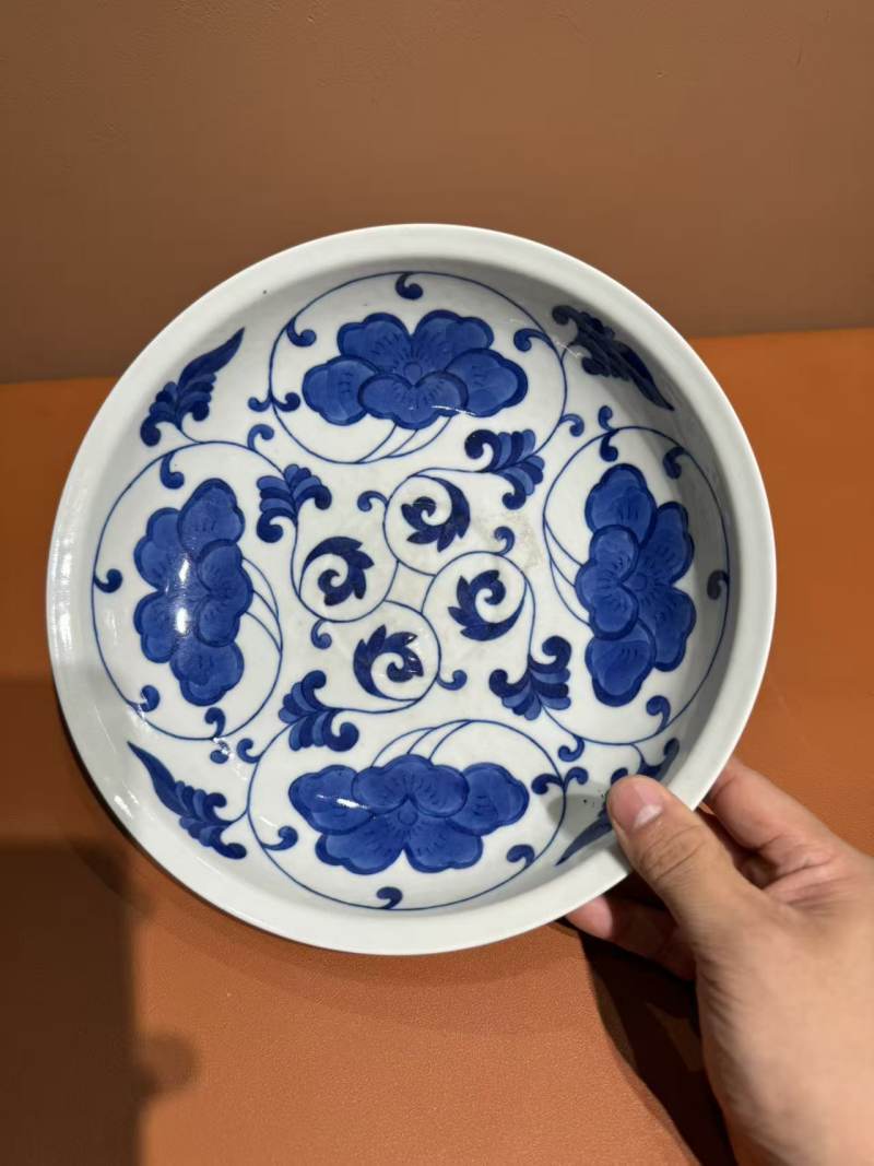 清晚期 青花缠枝花卉图深腹盘 - 图6