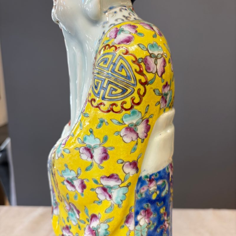 Two Chinese famille rose figures of star gods - 图16